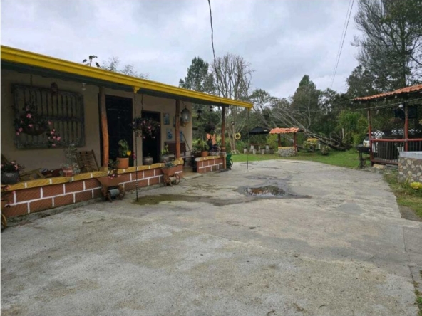 casa en venta santa elena medellin