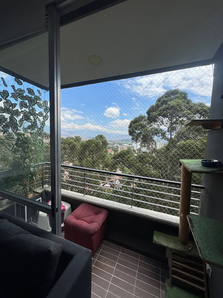 Apartamento en venta Medellín amplio y bien iluminado.